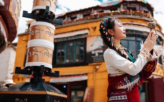 西藏旅游7日游報價大概多少？求國慶去西藏旅游詳細(xì)七天游攻略