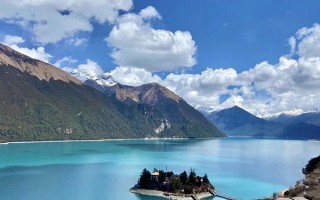 西藏旅游團(tuán)一般要花多少錢(qián)？拉薩本地團(tuán)報(bào)價(jià)大概多少錢(qián)？