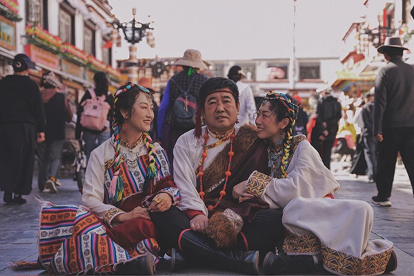 南京到西藏旅游一趟費用多少