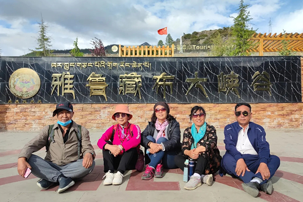 跟團(tuán)去拉薩旅游要多少錢