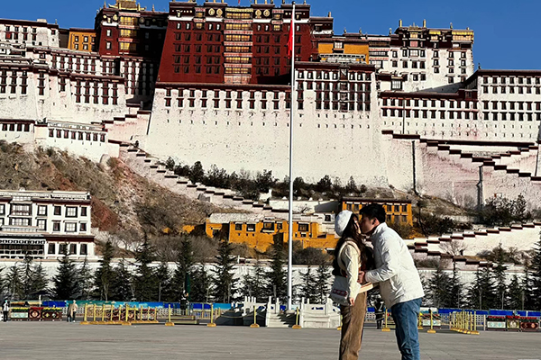 貴陽到拉薩去旅游需要多少錢